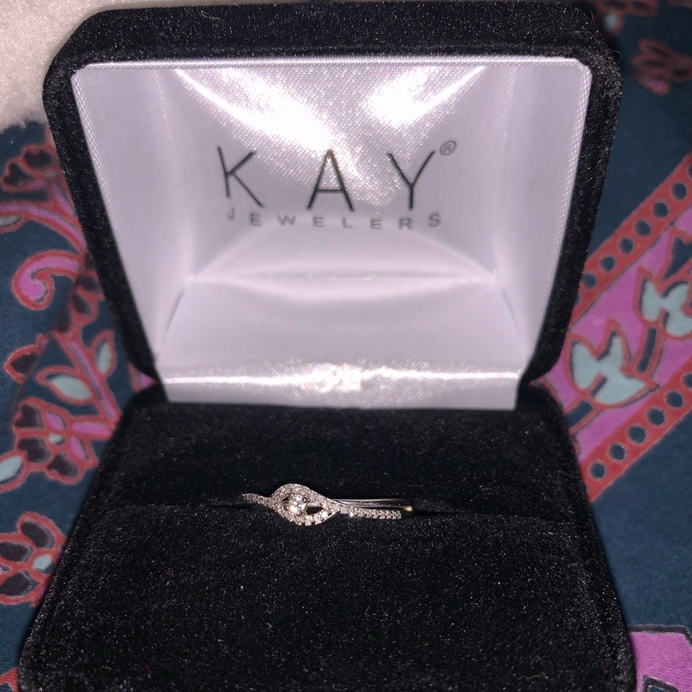 Beautiful Kay ring with lifetime guarantee